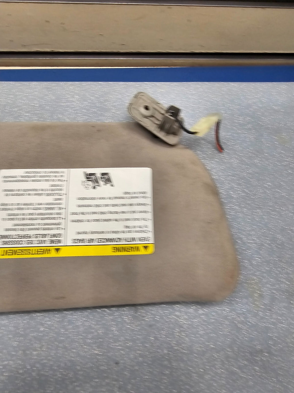 🔥05-12 Nissan Xterra Frontier Pathfinder Sun Visor driver side (gray-lighted)