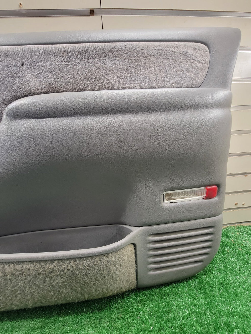 🔥95-99 Chevy GMC Silverado C/K DOOR PANEL Front Passenger Right Gray OEM D2