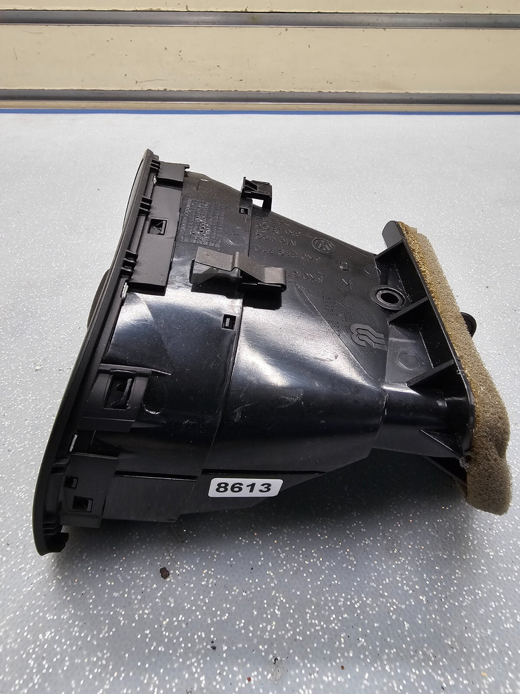 🔥2010-2014 Volkswagen Golf RH Right Center Dash AC Air Vent Heater Trim OEM