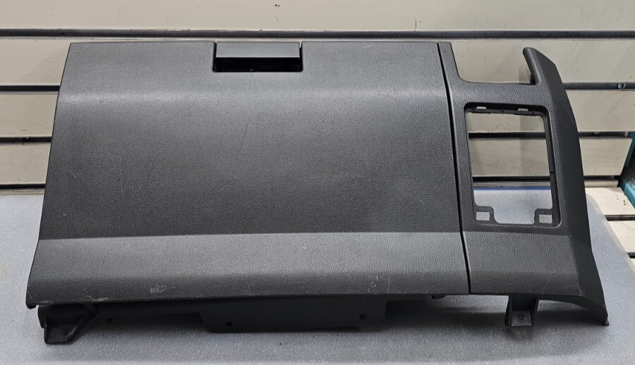 04-07 TITAN ARMADA Dash GLOVE BOX Storage Compartment Instrument Assembly Black