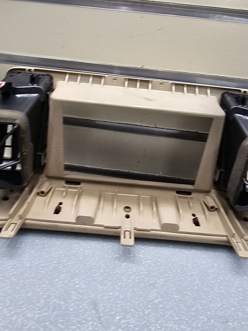 🔥04-07 NISSAN MURANO CENTER DASH AIR VENT TRIM Beige Tan OEM