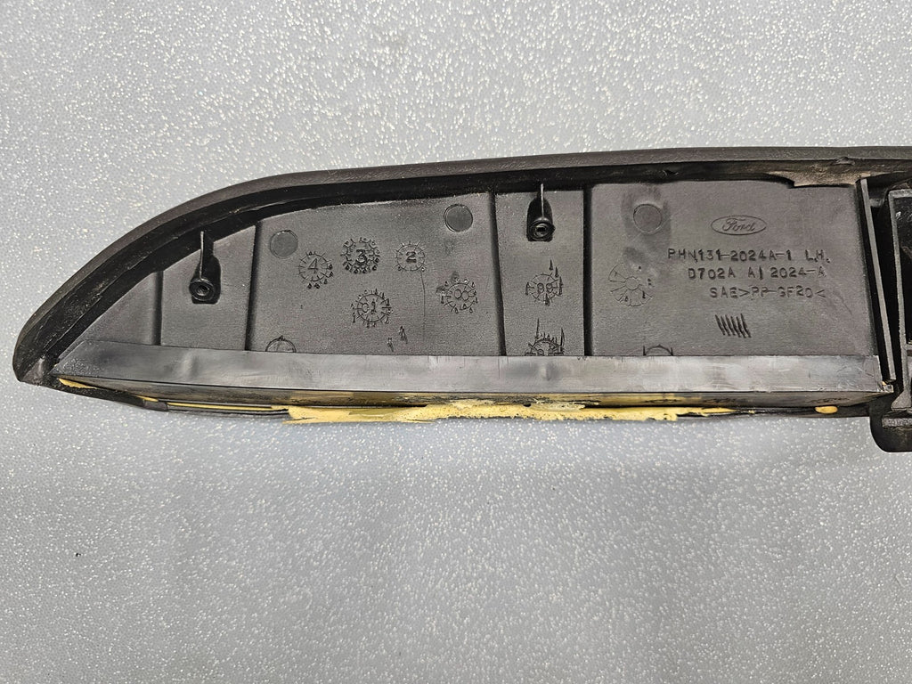 99-07 Ford F250 F350 EXCURSION DOOR PANEL ARMREST LEFT DRIVER HANDLE PULL BLACK