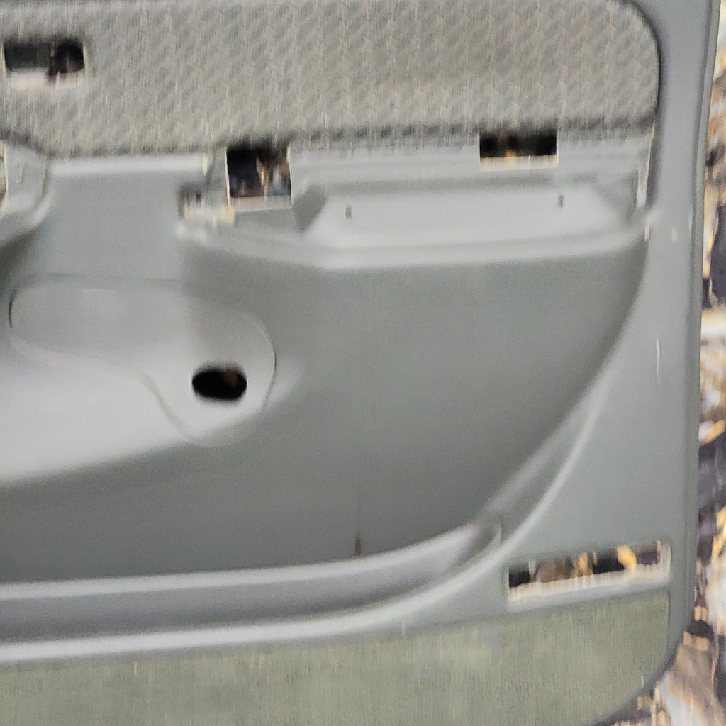 🔥03-06 Chevy Silverado SIERRA Door Panel Front RIGHT /No Arm GRAY speaker D5