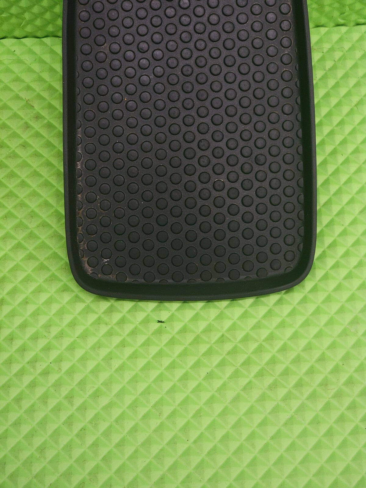 🔥03-06 Chevy SILVERADO SIERRA Center Console Armrest Lid Insert Tray RUBBER MAT