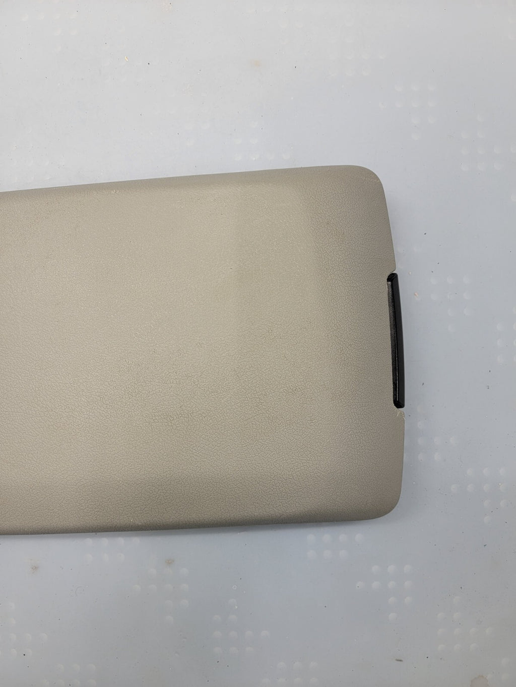 05-07 Chrysler 300 Dodge CHARGER Center Console ARMREST Lid Cover LIGHT GRAY L28