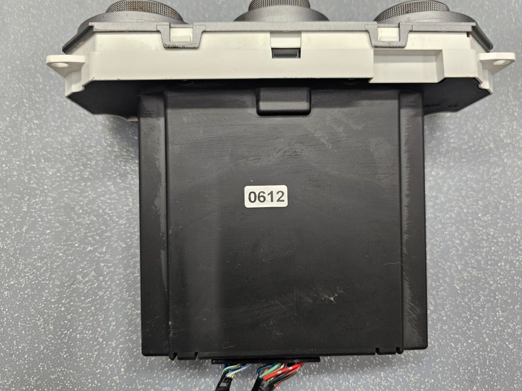04-05 Mitsubishi Endeavor Dash AC Heater Climate Temperature Control Conditioner