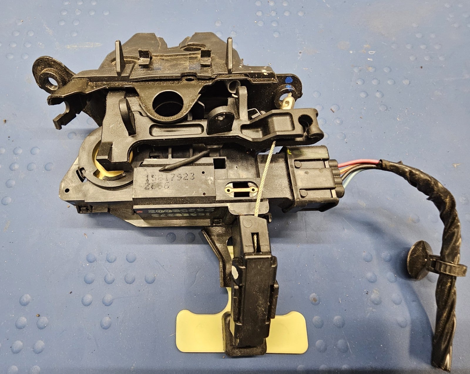 04-08 PONTIAC GRAND PRIX REAR TRUNK LID LATCH POWER LOCK ACTUATOR RELEASE OEM