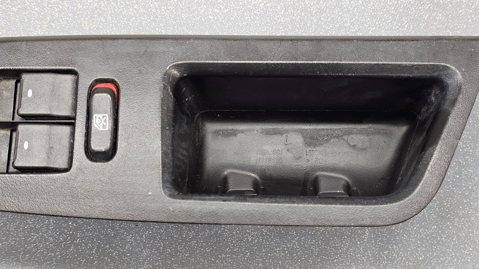 🔥06-08 CHEVY IMPALA LEFT DRIVER MASTER POWER WINDOW SWITCH BEZEL ASSEMBLY BLACK
