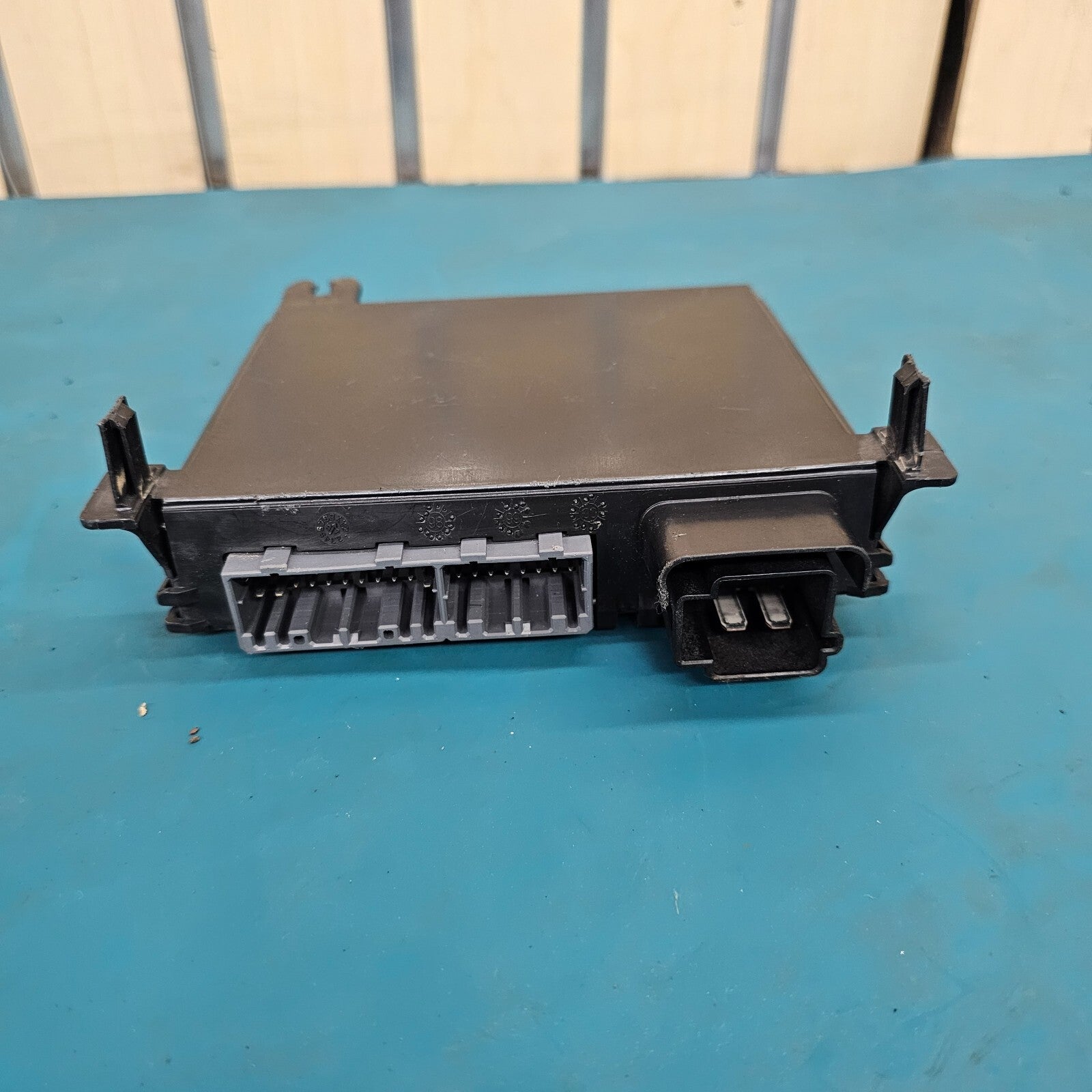 🔥03-05  TOWN CAR KEYLESS LEFT DOOR ENTRY MODULE CONTROL PAD LOCK UNIT ASSEMBLY