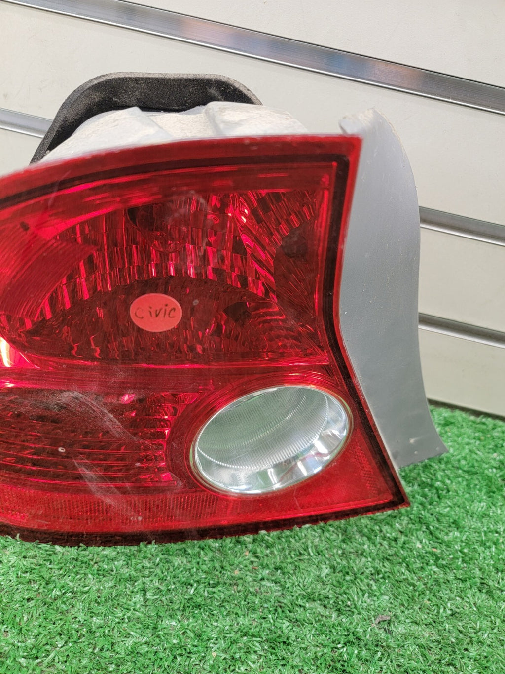 🔥2004-2005 HONDA CIVIC Tail Light Assembly Lamp Left Driver side Chrome OEM