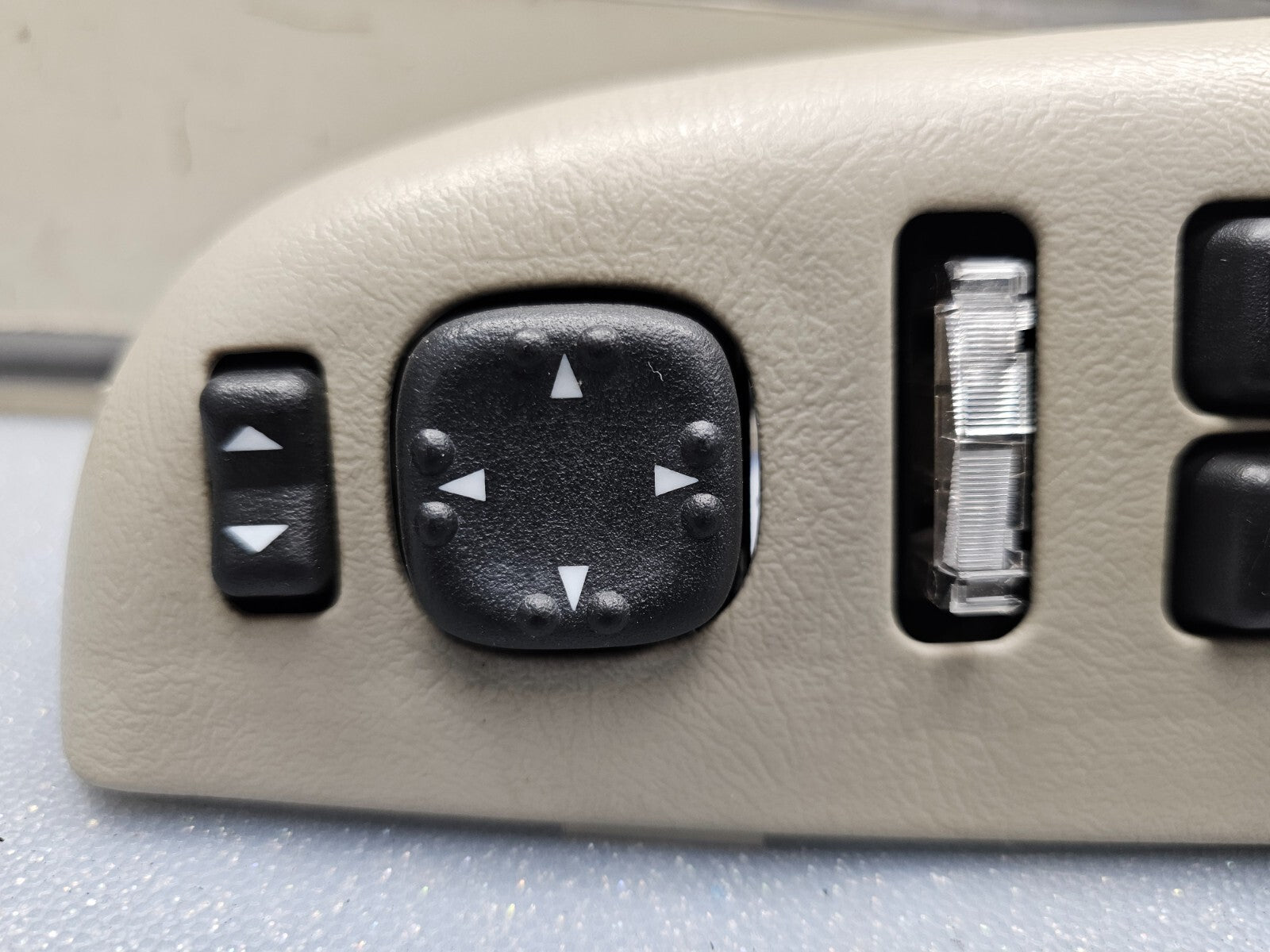 🔥99-02 Tahoe Suburban Yukon Left Driver Master Power Window Switch Assembly TAN