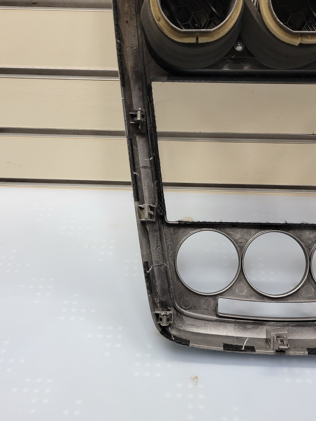🔥07-09 MAZDA CX7 CENTER DASH PANEL RADIO STEREO CLIMATE BEZEL TRIM BLACK/SILVER