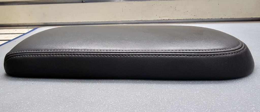 08-09 Sable Taurus Front Floor Center Console Armrest Lid Storage Assembly Black