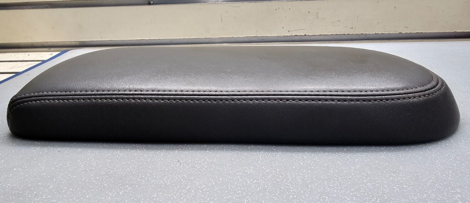 08-09 Sable Taurus Front Floor Center Console Armrest Lid Storage Assembly Black