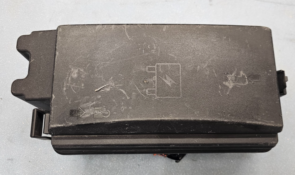 🔥04-06 Chevy Colorado GMC Canyon Fuse Box Engine Relay Body Control Module OEM