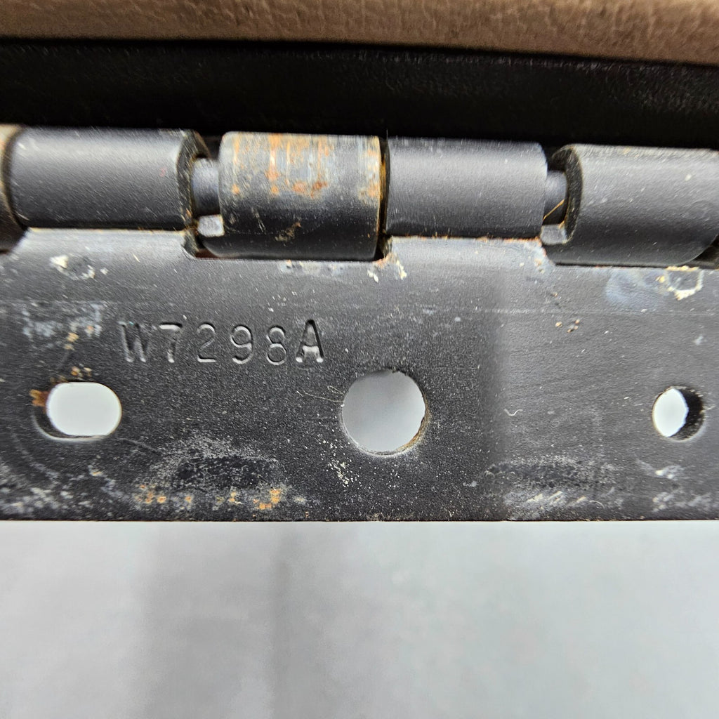 05-09 EQUINOX TORRENT Front Floor Center Console Lid Armrest Top Pad Storage Tan
