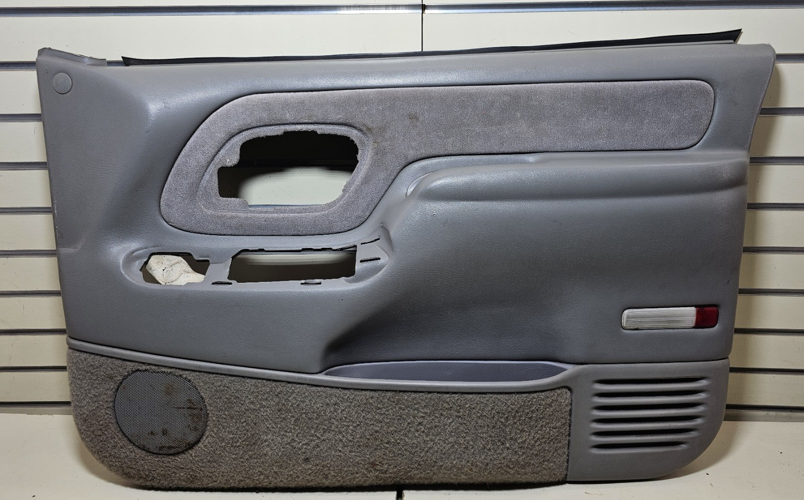 🔥95-99 Chevy GMC Silverado C/K DOOR PANEL Front RIGHT Passenger auto gray D2