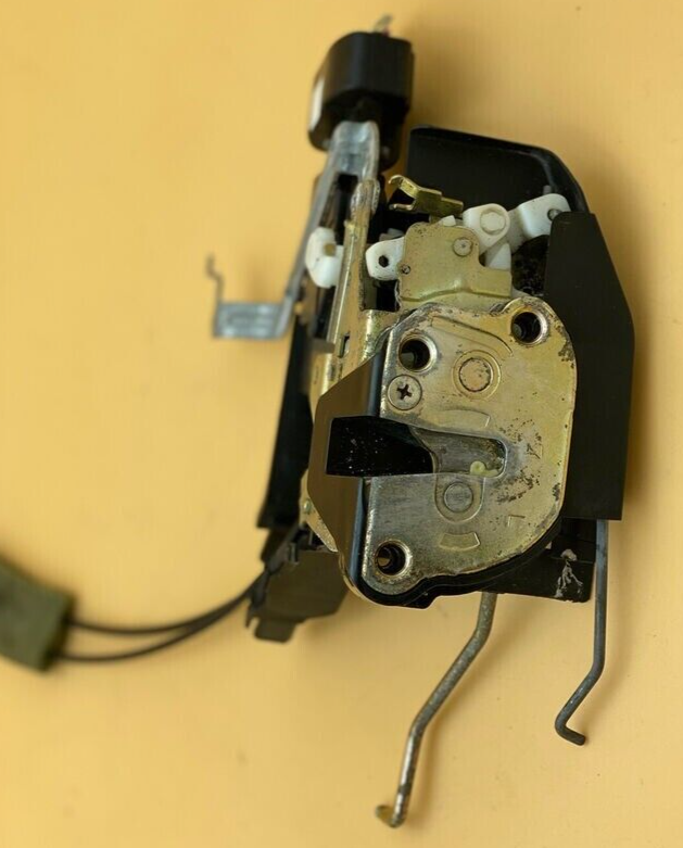 🔥2001-2007 Toyota Sequoia LEFT FRONT driver door latch lock actuator OEM