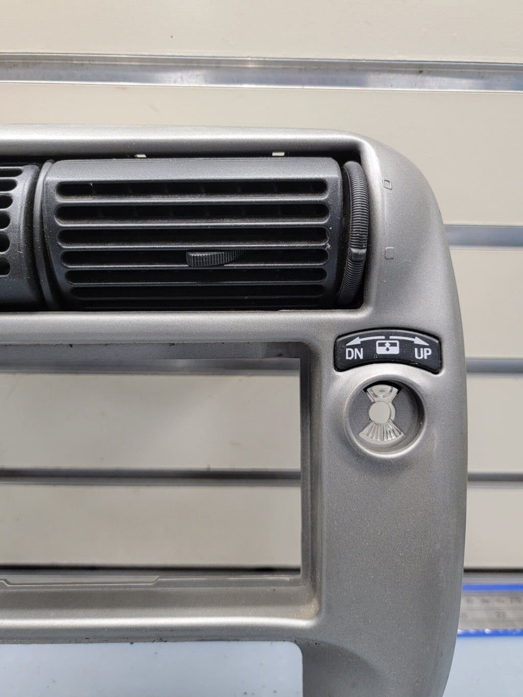 🔥95-10 Ranger EXPLORER Radio Center Dash Trim Bezel 4x4 Fog Air Vent SILVER B2
