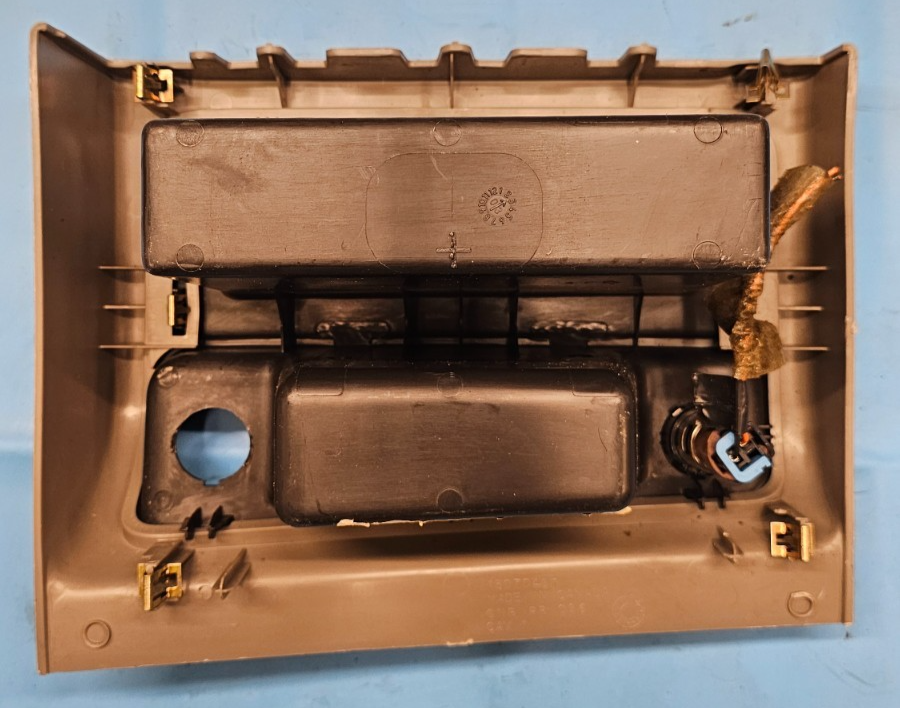 🔥03-06 CHEVY SILVERADO TAHOE GMC SIERRA CENTER CONSOLE STORAGE CUBBY TRAY TAN