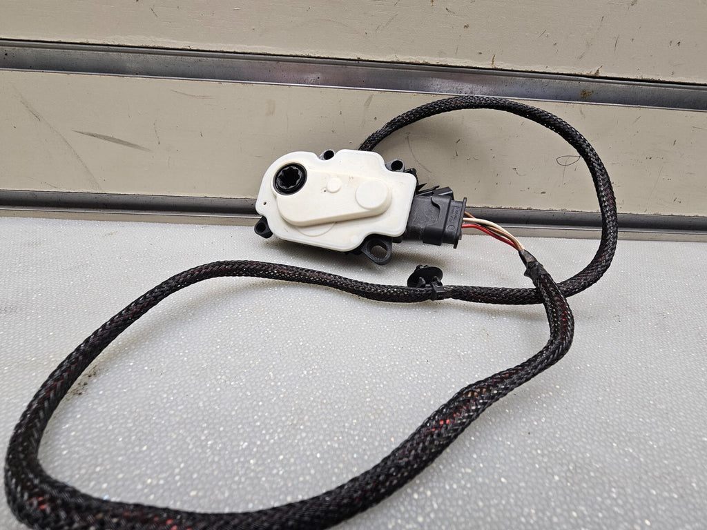 2013-2016 Ford Fusion Focus Grille Active Shutter Motor Actuator Assembly OEM