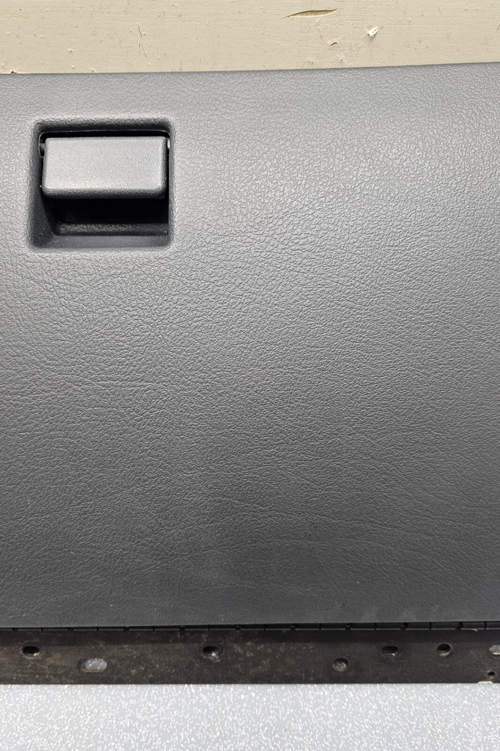 🔥00-02 Chevrolet Cavalier Glove Box Door w/Latch DARK GRAY USED