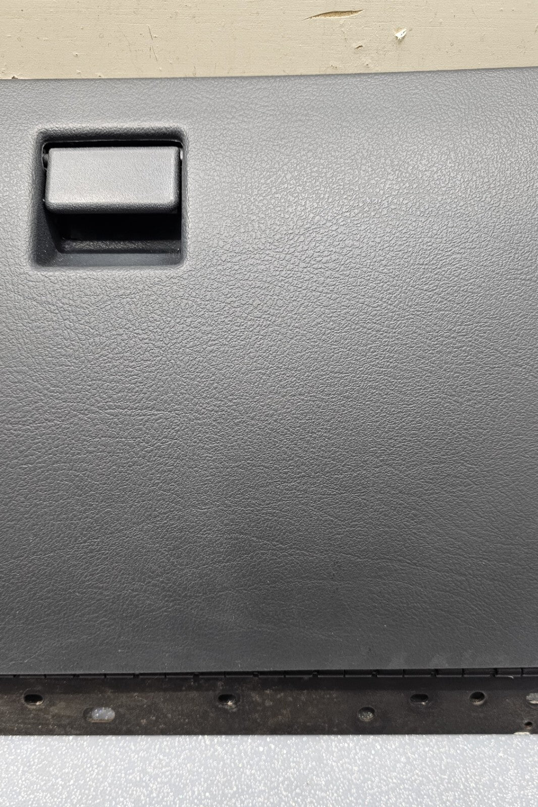 🔥00-02 Chevrolet Cavalier Glove Box Door w/Latch DARK GRAY USED
