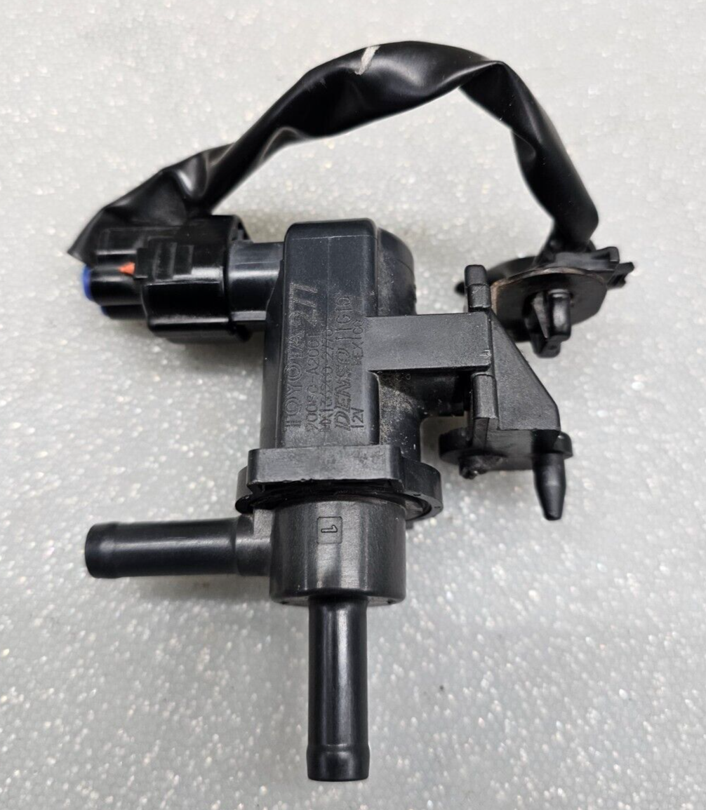 03-06  Toyota Corolla /Matrix Vacuum Switch Valve 90910-12255/TC
