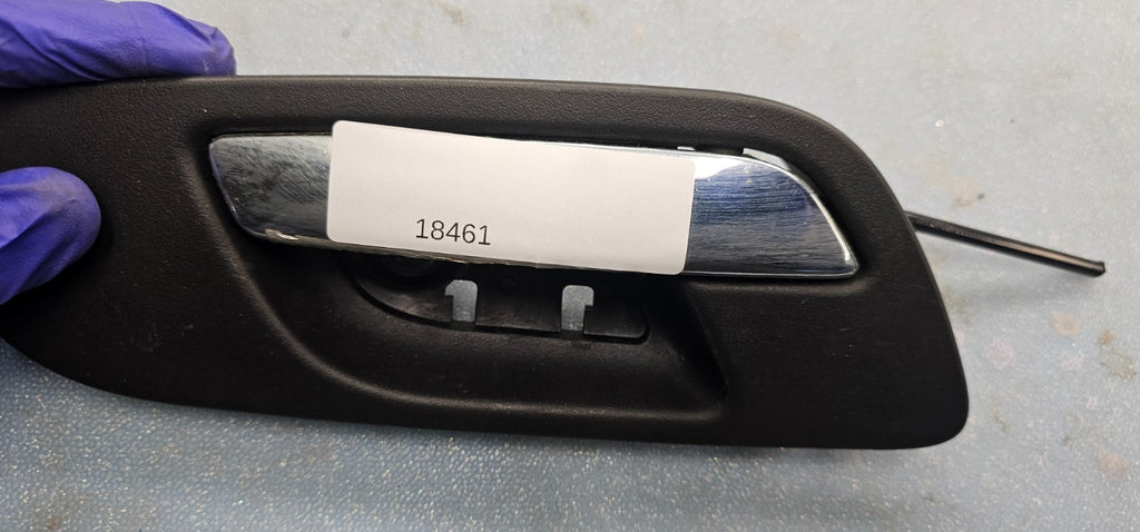 🔥07-14 GM Tahoe Sierra Silverado Left Driver Front Interior Door Handle Black