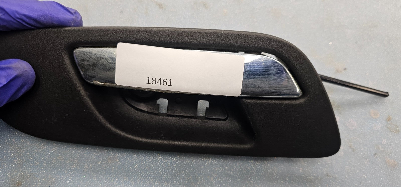 🔥07-14 GM Tahoe Sierra Silverado Left Driver Front Interior Door Handle Black