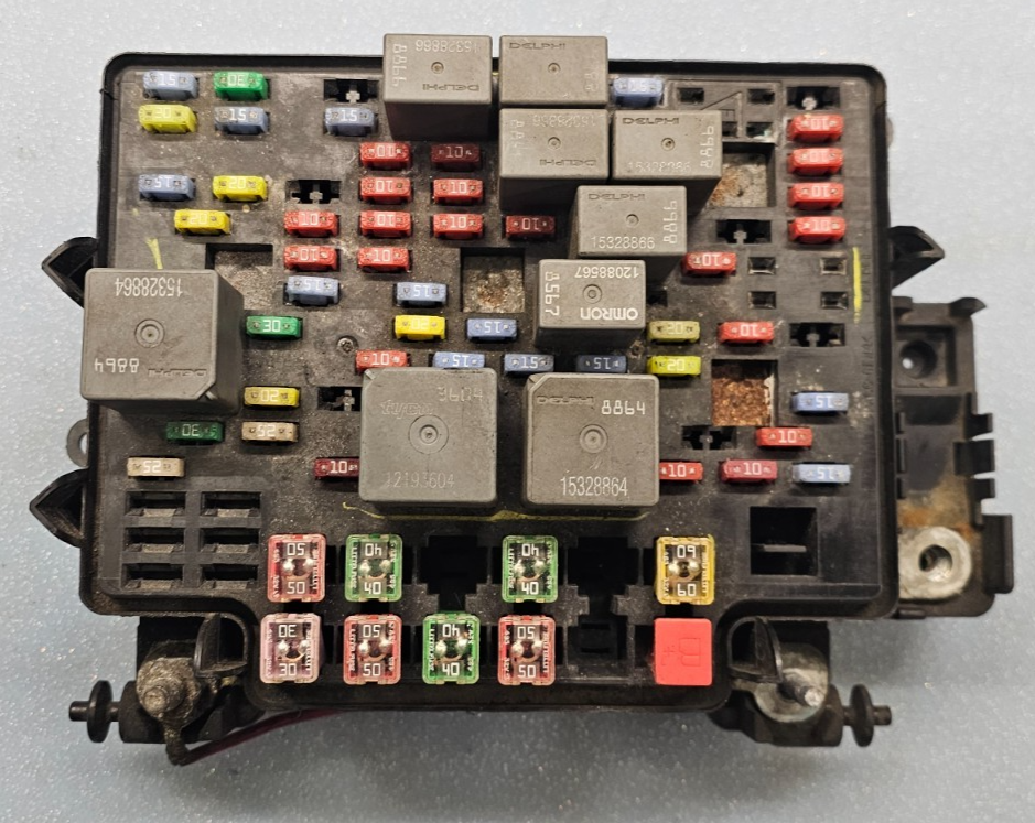 🔥06-07 Chevy Silverado Sierra Power Module Engine Unit Fuse Relay Box Junction