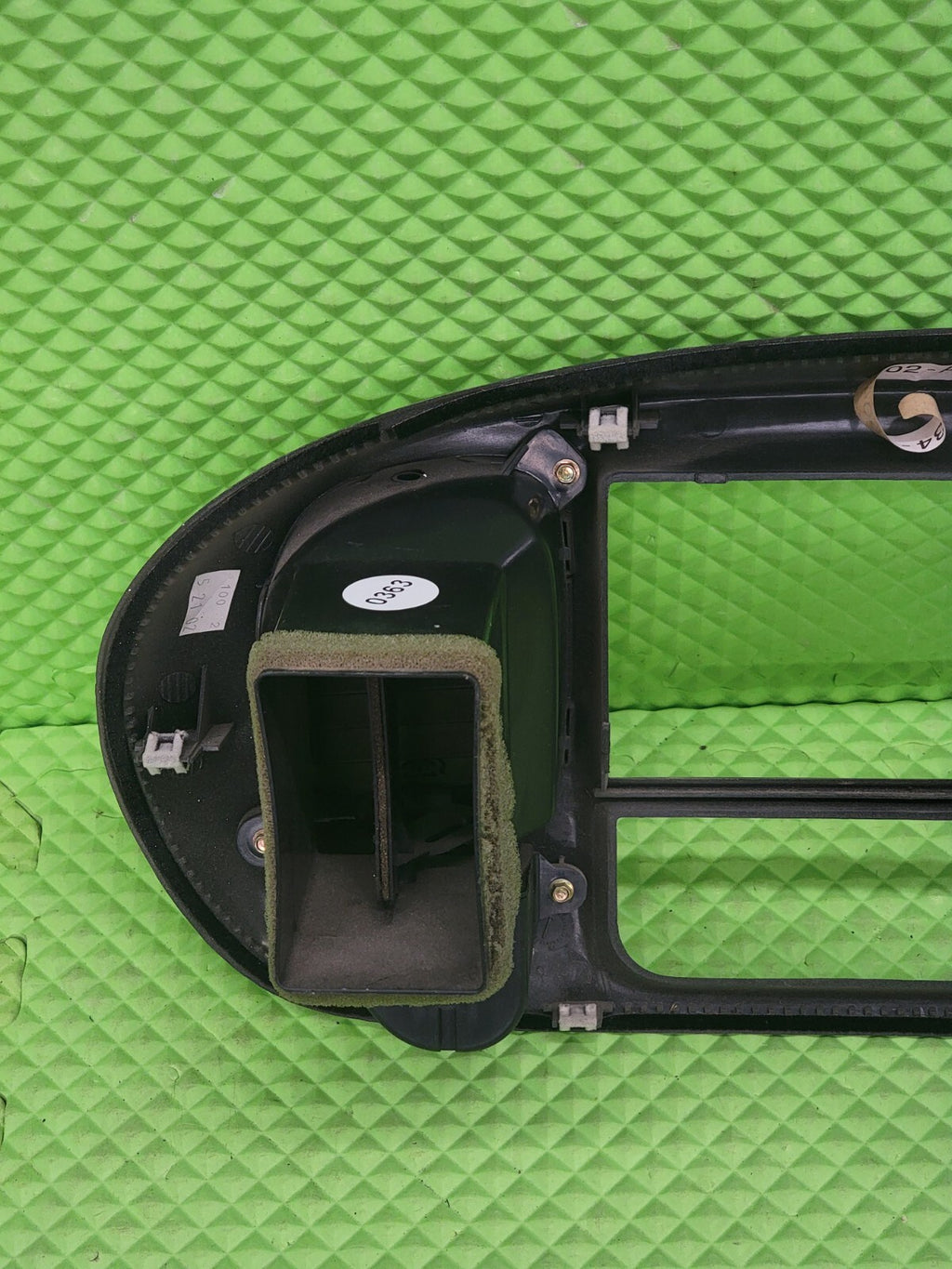 97-03 Ford F150 Center Dash Radio Climate BEZEL Trim Panel🔴AIRBG Line Lt Tan B1