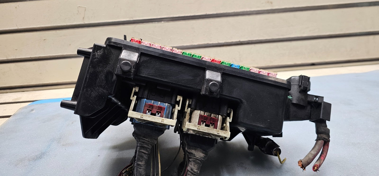 🔥02-05 Dodge Ram Engine TIPM Fuse Box Junction Body Control Distribution Module