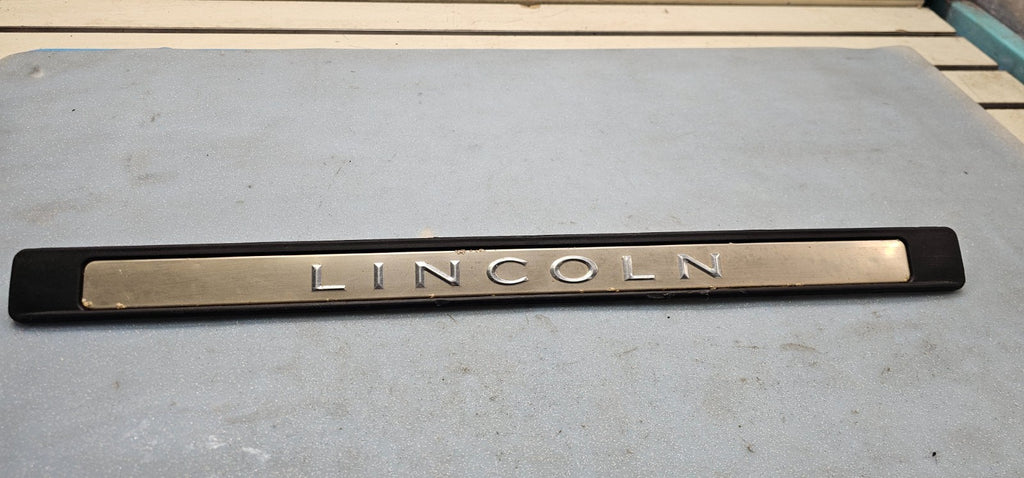 🔥2003-2011 Lincoln Town Car OEM Genuine Interior Trim Door Sill Plate