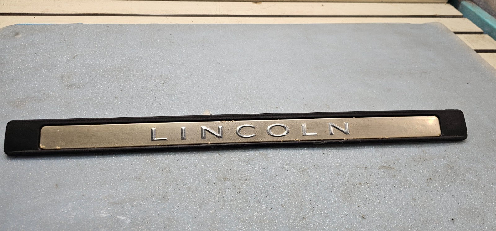 🔥2003-2011 Lincoln Town Car OEM Genuine Interior Trim Door Sill Plate