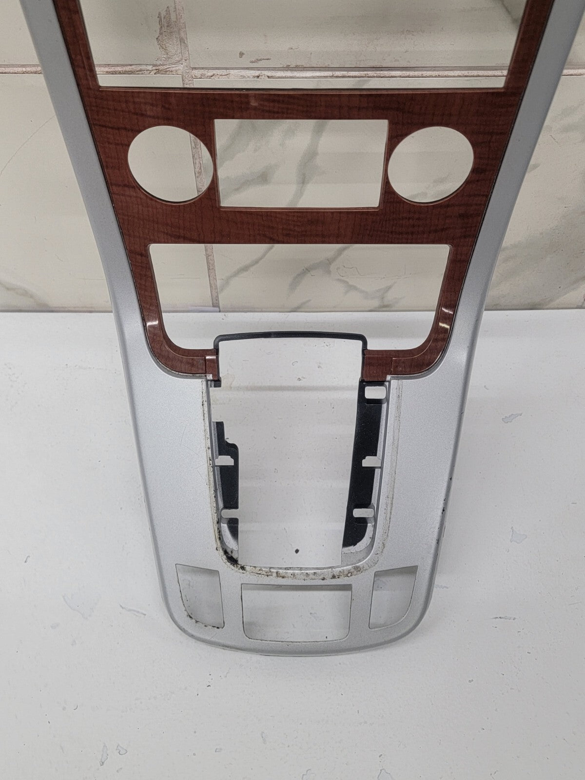 07-09 Chevrolet Equinox Center Dash Radio Climate Bezel Surround Trim silver