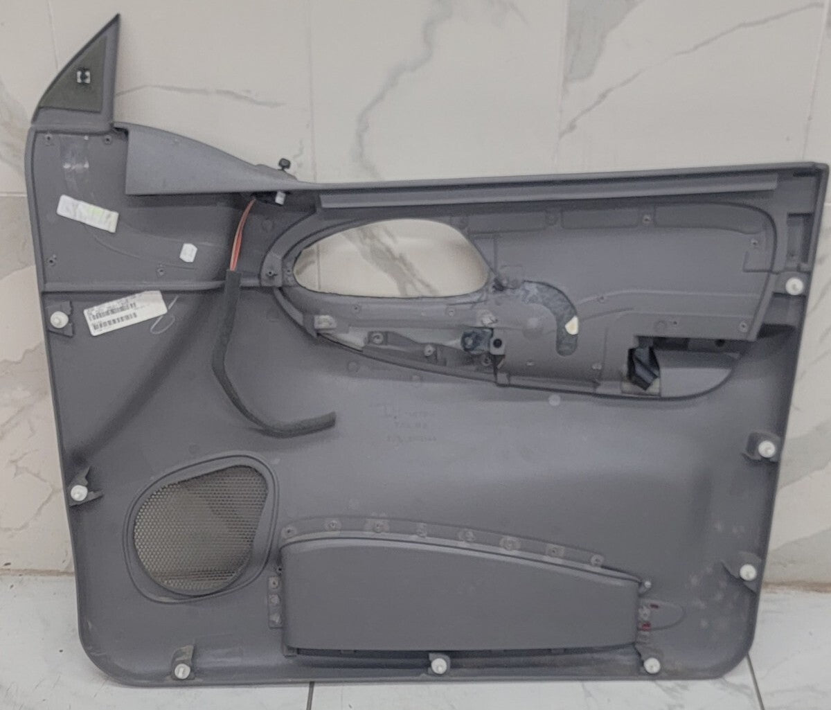🔥02-09 CHEVY TRAILBLAZER Door Panel  Front LEFT Driver armrest GRAY - silver D8