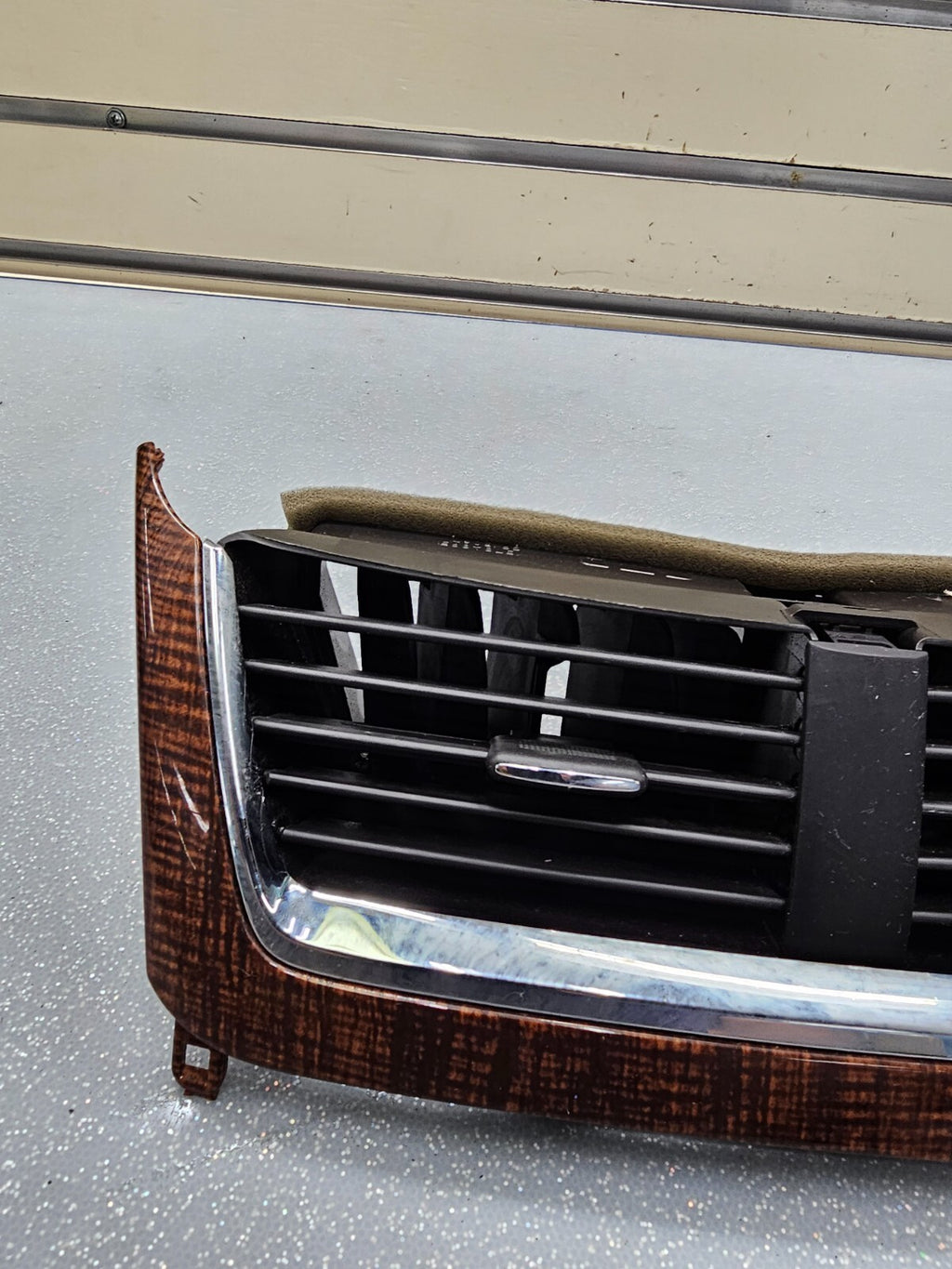 🔥2008 - 2012 Chevrolet Malibu Center Dash Double Air Vent BEZEL WOODGRAIN