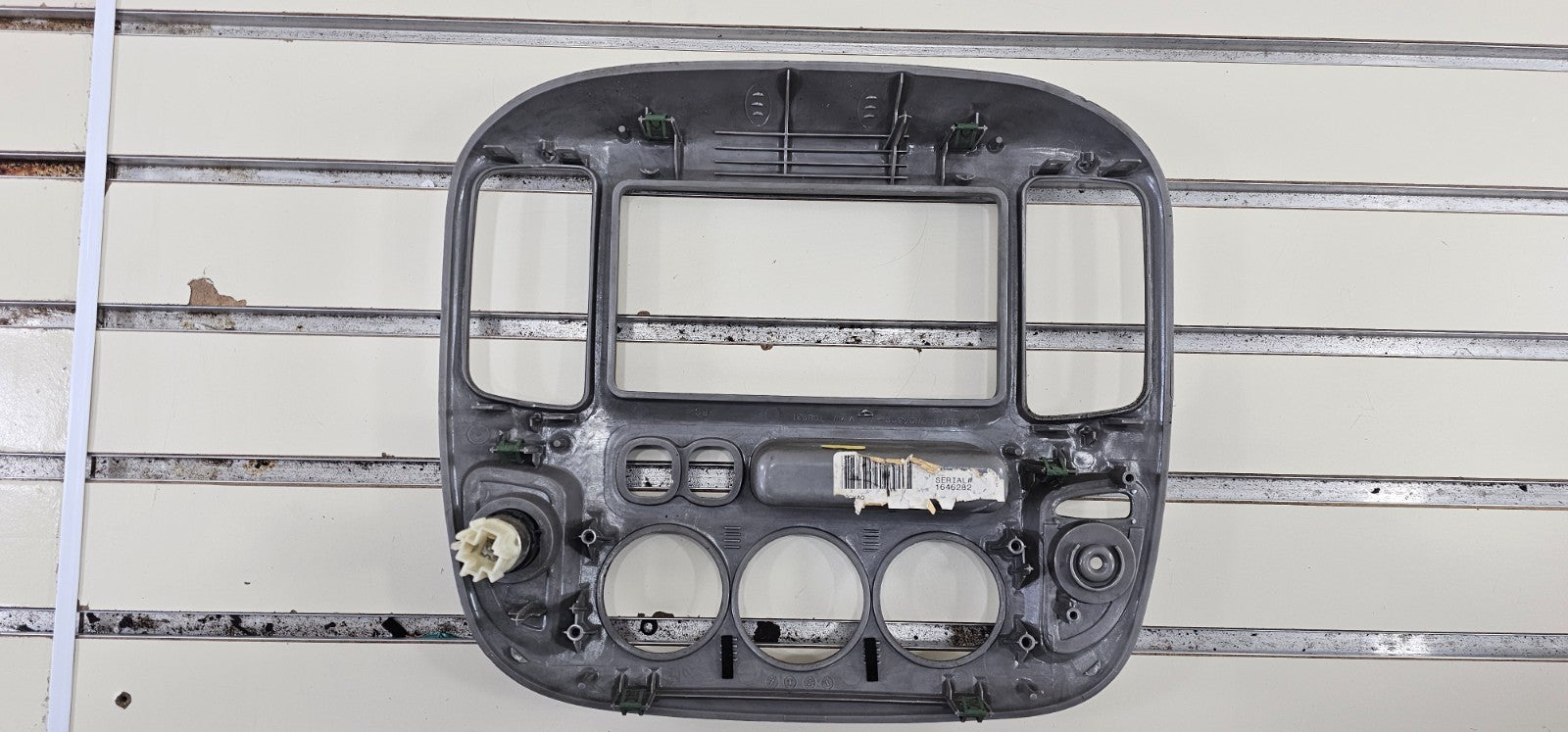 🔥01-07 FORD ESCAPE CENTER DASH RADIO A/C CLIMATE TRIM BEZEL SILVER OEM