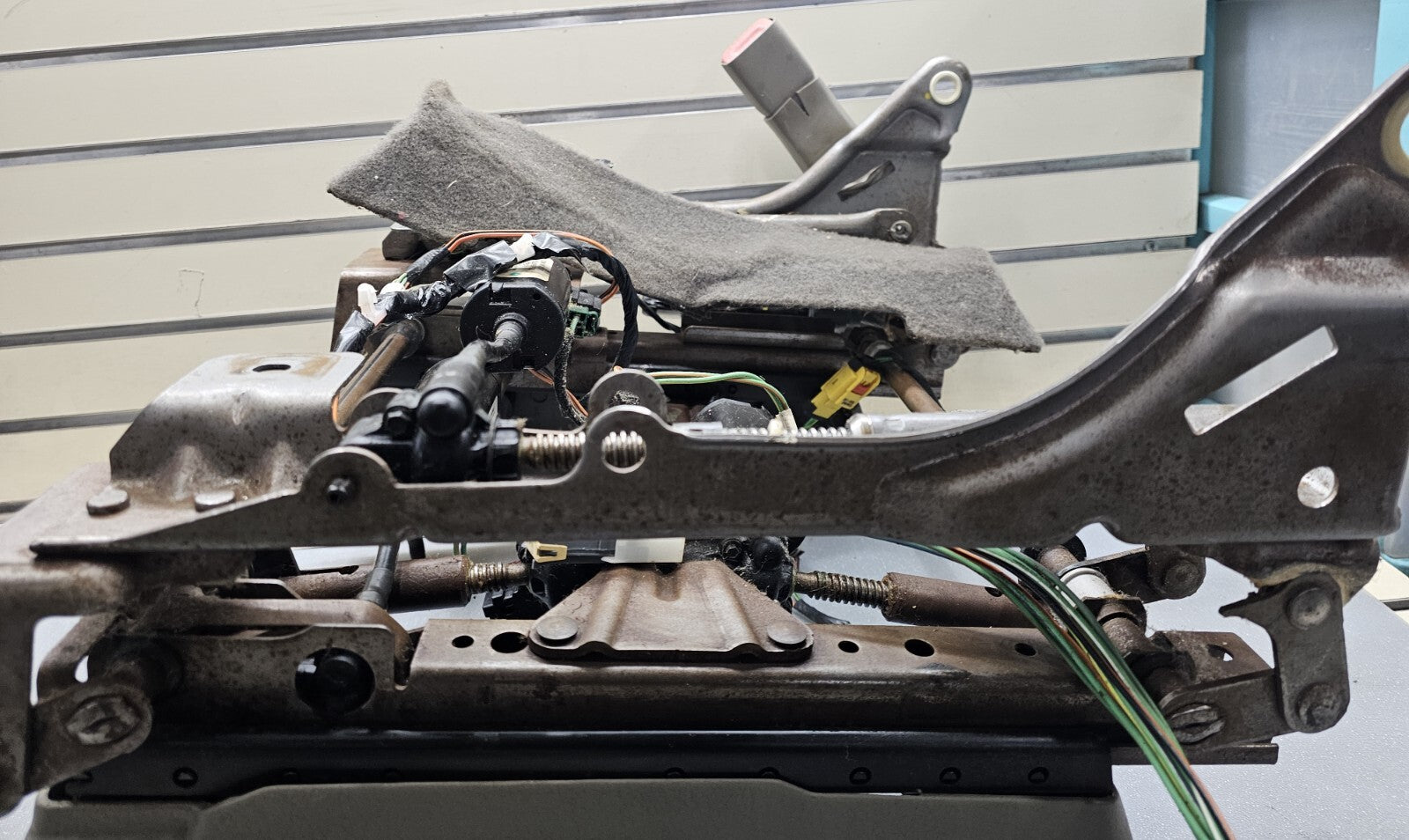 🔥01-07 Dodge grand caravan Town Country Left driver seat adjustment powered