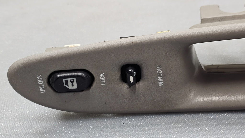 🔥99-04 Oldsmobile Alero Right Passenger Front Window/Lock Switch Bezel Gray