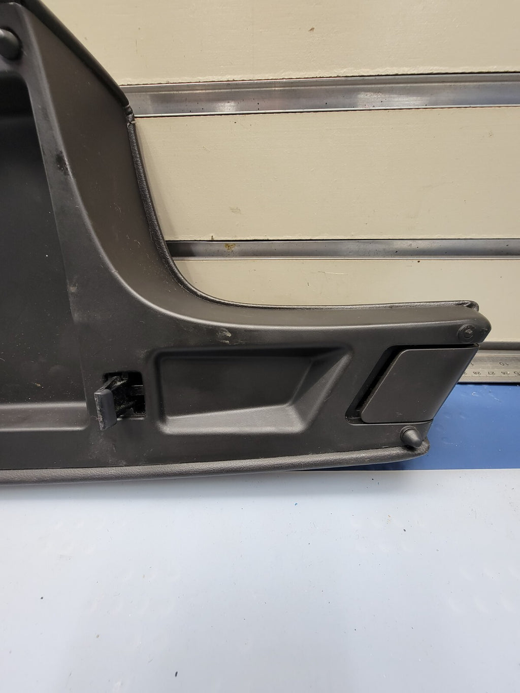 🔥2011-2017 Buick Regal Center Console Armrest Arm Rest Lid Black Leather