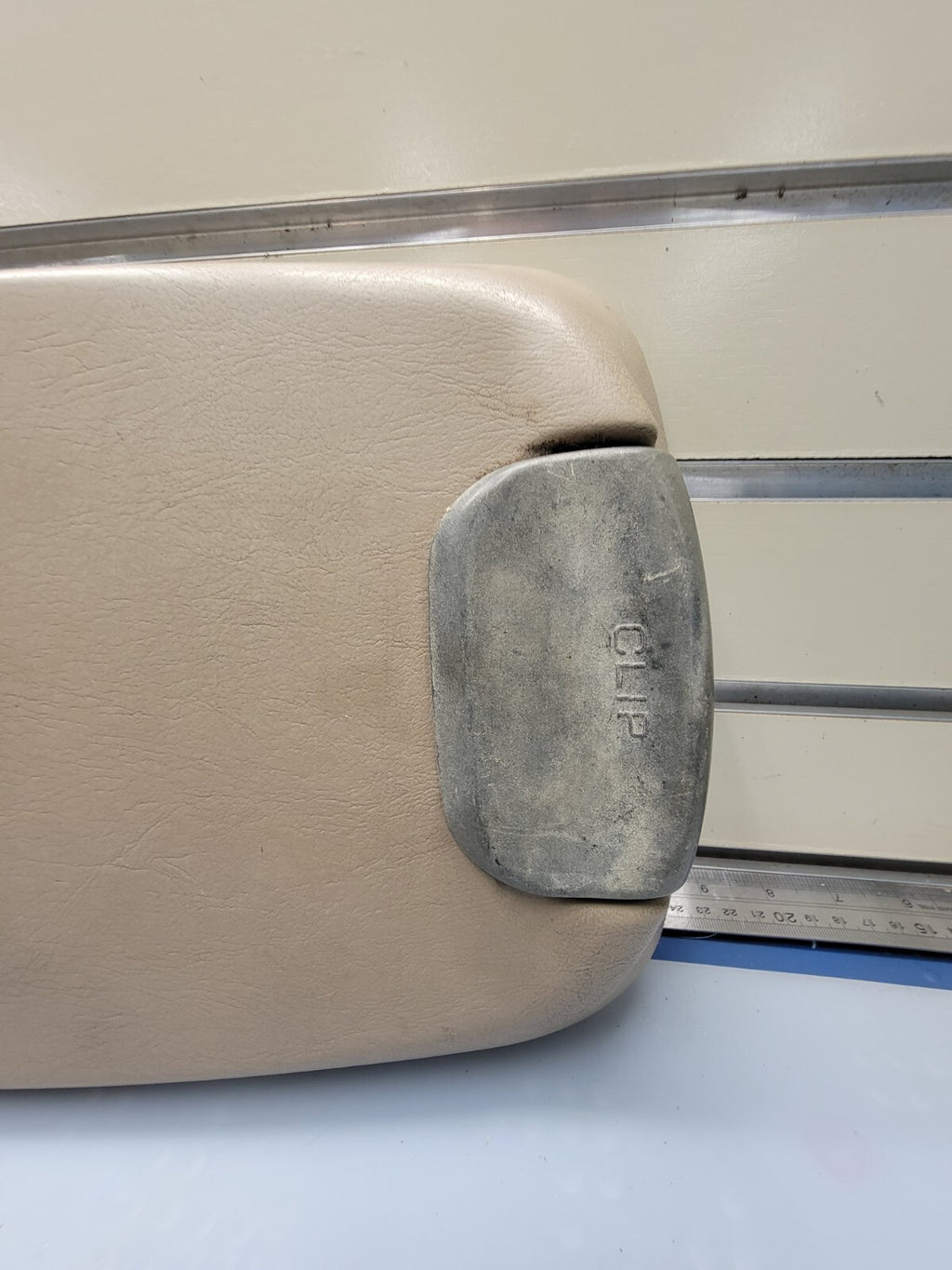 🔥99-07 Ford Excursion F250 F350 Front Center Console Lid TAN OEM