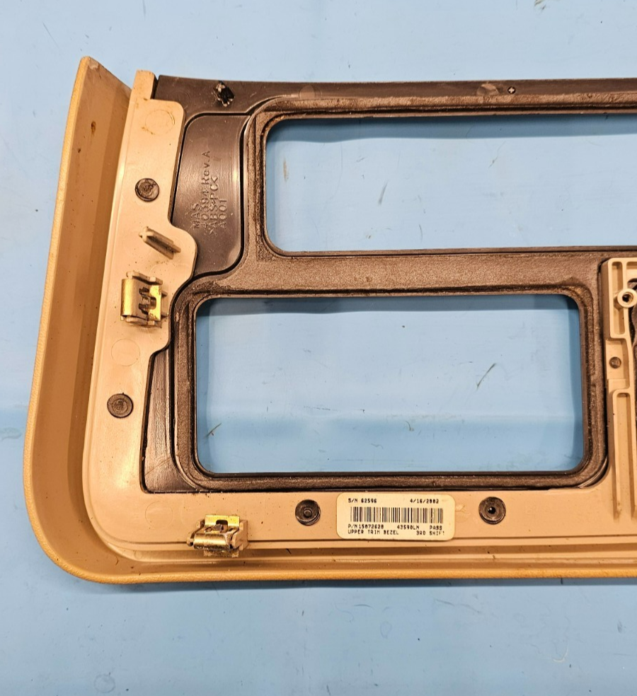 🔥02-06 Cadillac Escalade Radio Dash Trim Bezel with Clock  Tan/woodgrain