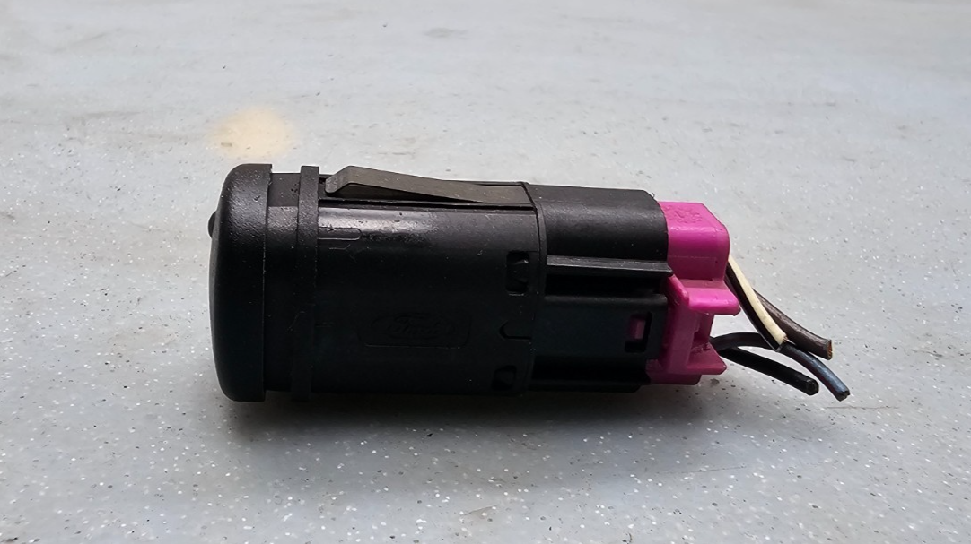 🔥01-04 Mustang  Fog Lamp Switch Genuine  black V8 V6