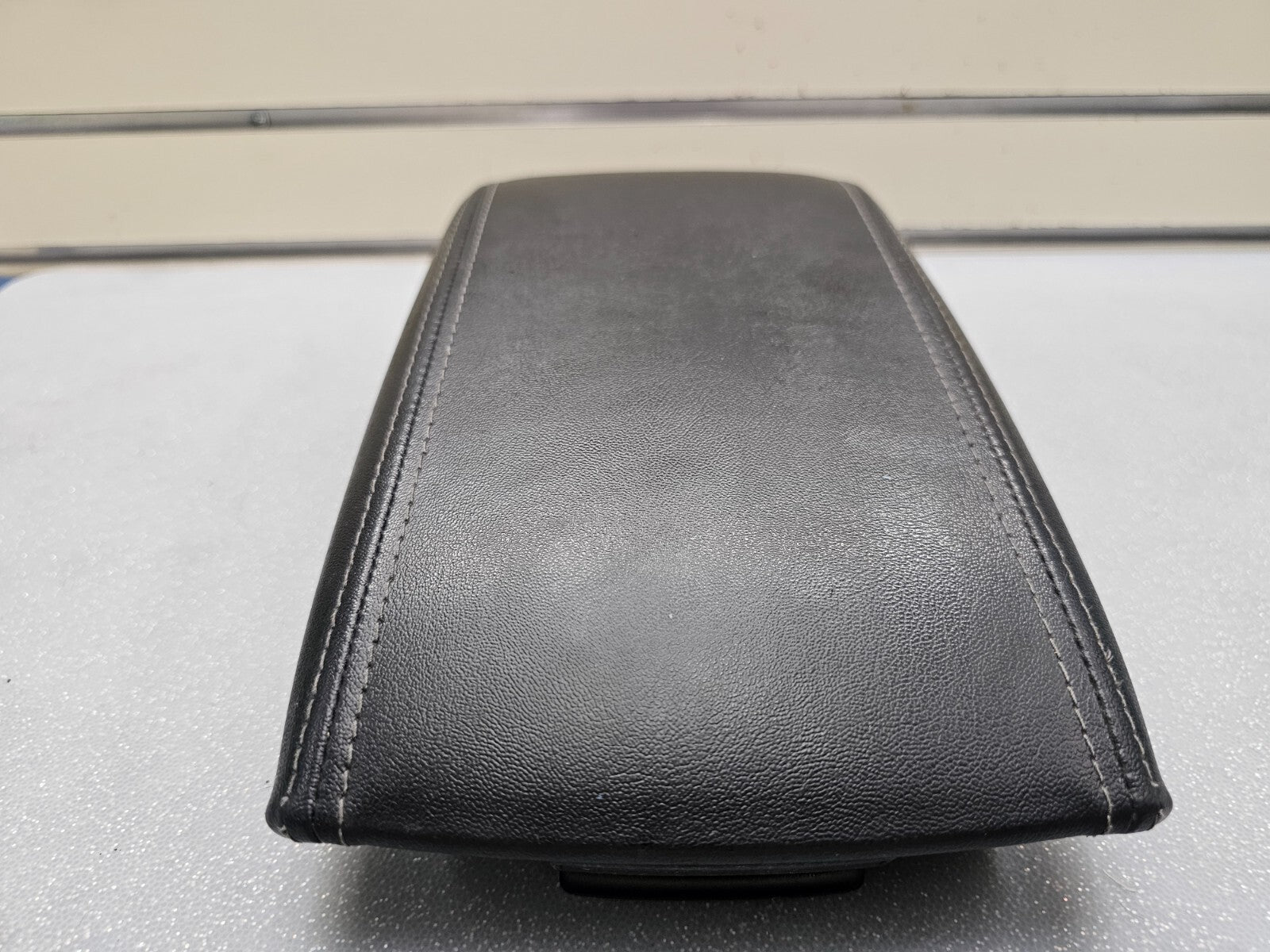 🔥09-13 Mazda 6 Center Console Leather Sliding Armrest Lid Assembly Black OEM