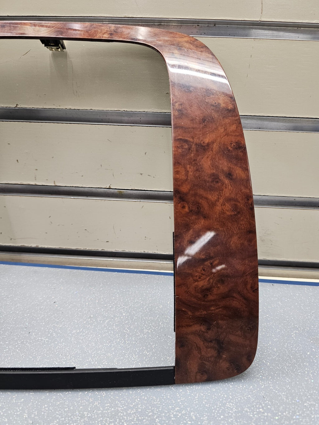 🔥07-13 SUBURBAN TAHOE YUKON CENTER DASH RADIO SUUROUND BEZEL TRIM ASSEMBLY WOOD