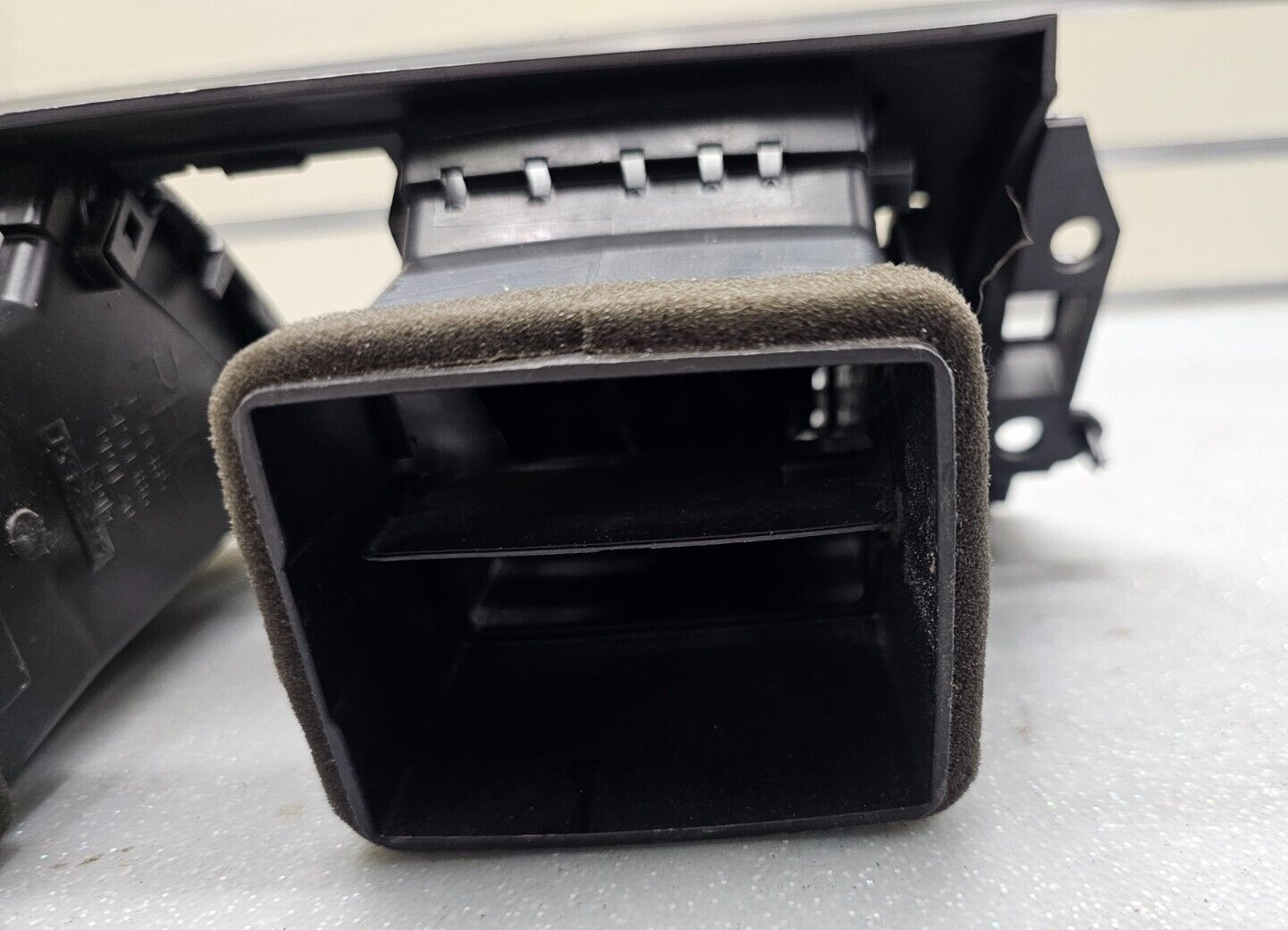 🔥06-11 Cadillac DTS Dash Center Air Vent Heater Filter Trim Bezel Conditioner