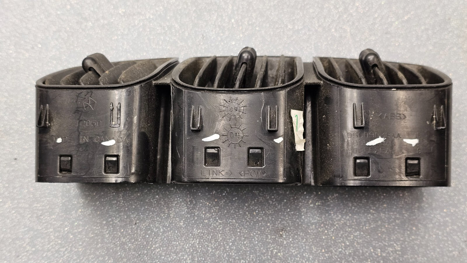 🔥 01-07 Dodge Grand Caravan Dash Center Air Vents A/C AC Heater Panel  Black