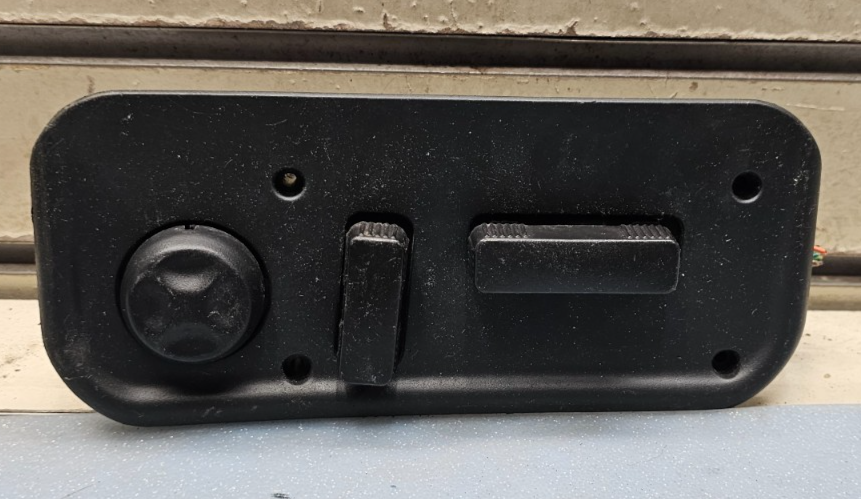 🔥00-02 CHEVY SUBURBAN TAHOE SILVERADO 8 WAY DRIVER SEAT SWITCH BLACK OEM